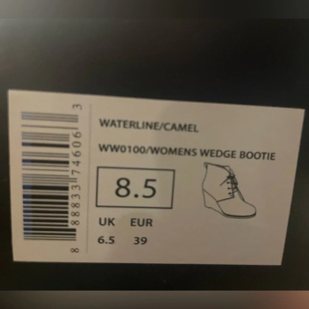 Nautica Women's Tan Wedge Ankle Boots size 8.5